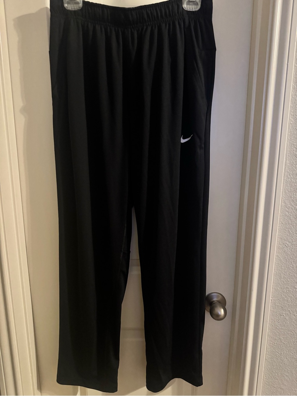 Nike Totality Black Athletic Track Pants with White Swoosh Size Medium